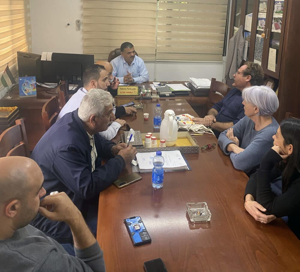 Carla Benelli e Sindaco, Sebastia