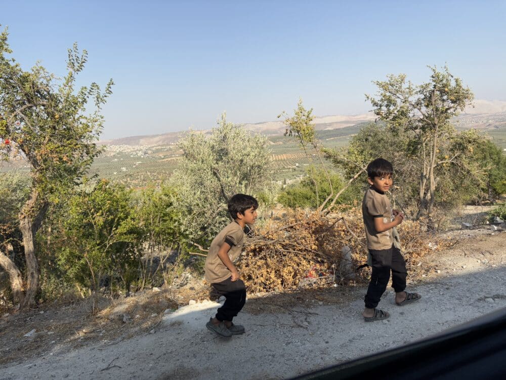 Due bambini a Knaye, Siria